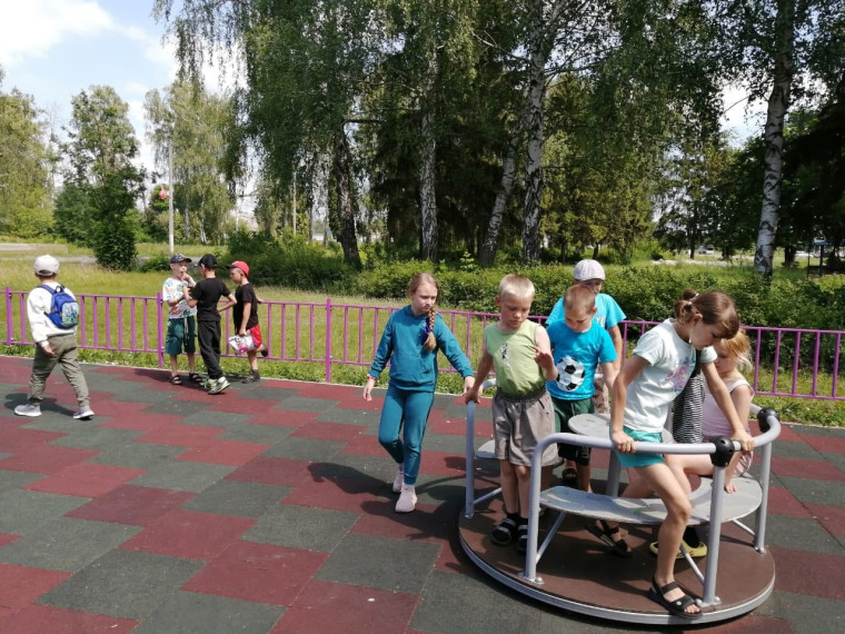 Сегодня наступил день закрытия пришкольного лагеря "Свежий воздух".